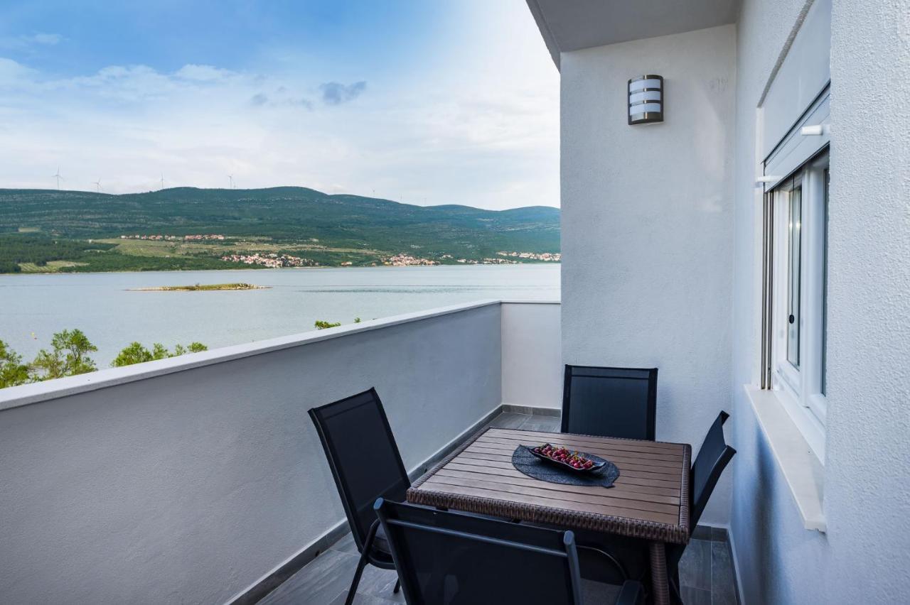 Apartmani Neva, Pridraga Exterior photo